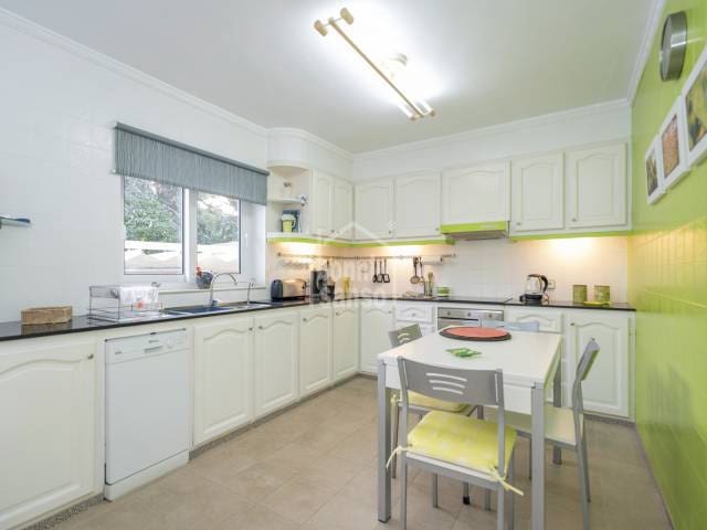 7 makuuhuone Huvila myytävänä paikassa Es Castell mukana uima-altaan - 980 000 € (Ref: 8646059)