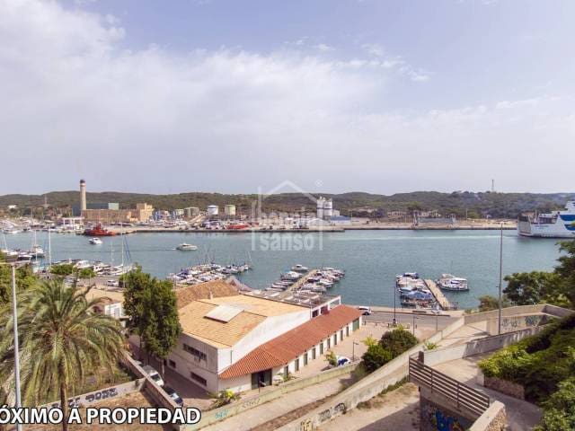 4 sypialnia Penthouse na sprzedaż w Mahon / Mao z basenem garażem - 595 000 € (Ref: 8651815)