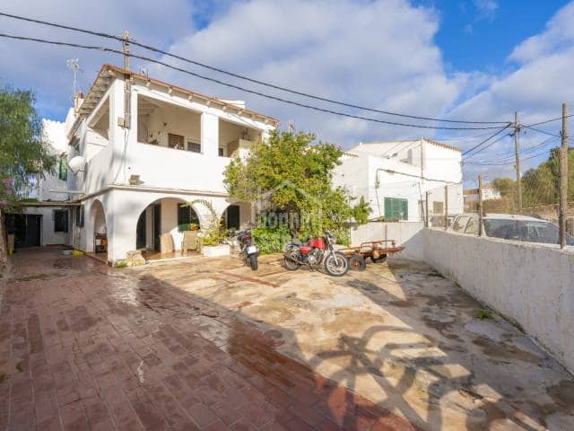 4 soveværelse Byhus til salg i San Luis / Sant Lluís med garage - € 399.950 (Ref: 8685309)
