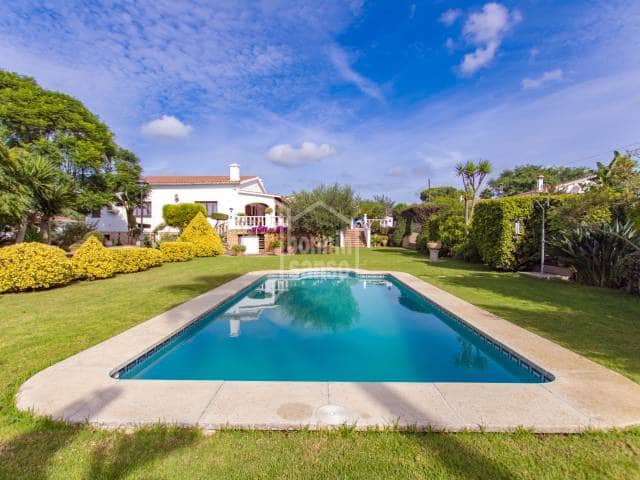 4 soveværelse Villa til salg i Alayor / Alaior med swimmingpool garage - € 990.000 (Ref: 8693201)