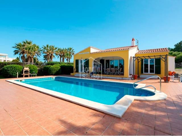 3 soveværelse Villa til salg i Mahon / Mao med swimmingpool - € 575.000 (Ref: 8844060)