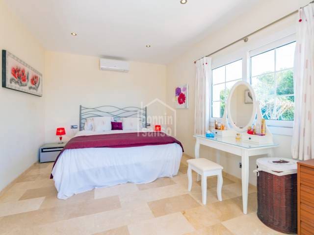 6 bedroom Villa for sale in Mahon / Mao with pool - € 1,800,000 (Ref: 8893823)