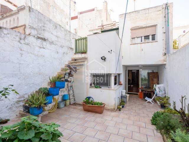 4 bedroom Penthouse for sale in Mahon / Mao - € 470,000 (Ref: 8909645)