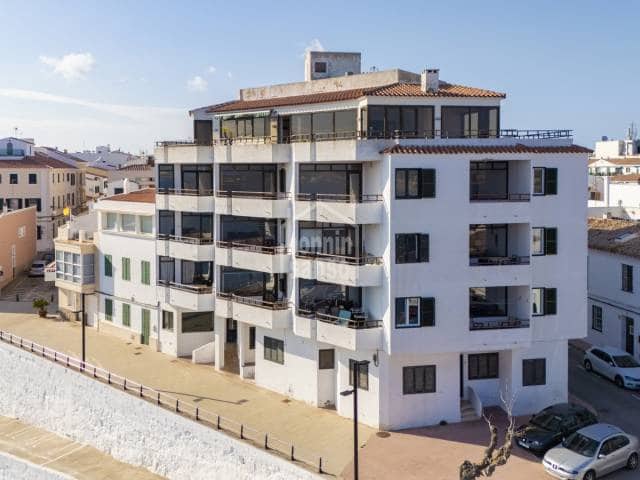 30 Zimmer Strandapartment zu verkaufen in Es Castell mit Garage - 3.500.000 € (Ref: 8916184)