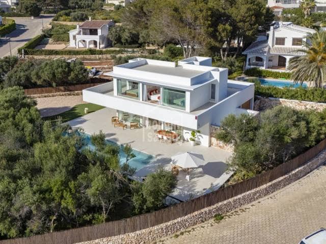 4 soverom Villa til salgs i San Luis / Sant Lluis med svømmebasseng garasje - € 2 250 000 (Ref: 8928378)