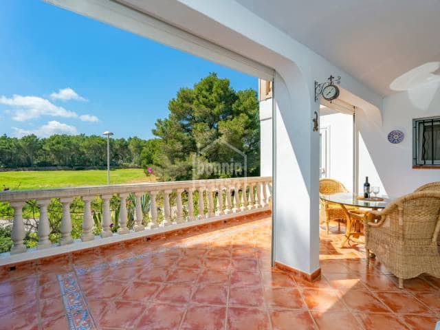 4 Zimmer Villa zu verkaufen in Es Mercadal mit Pool - 875.000 € (Ref: 8931388)