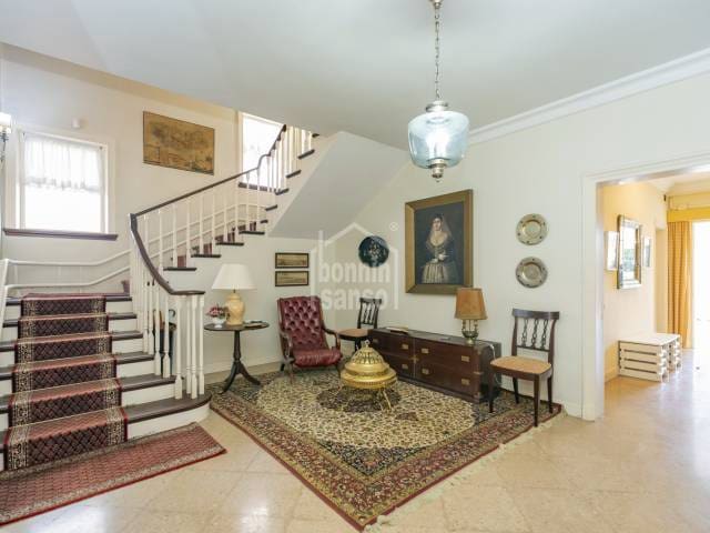 4 soveværelse Villa til salg i Mahon / Mao med swimmingpool garage - € 1.500.000 (Ref: 9000174)