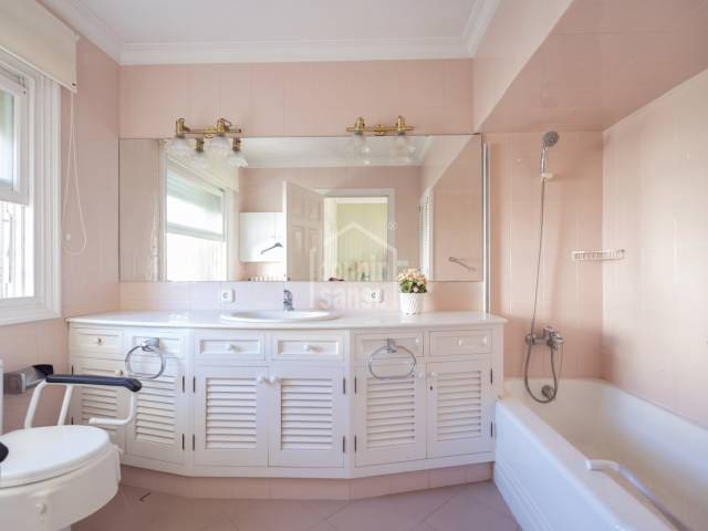 4 soveværelse Villa til salg i Mahon / Mao med swimmingpool garage - € 1.500.000 (Ref: 9000174)