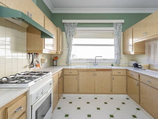 4 soveværelse Villa til salg i Mahon / Mao med swimmingpool garage - € 1.500.000 (Ref: 9000174)