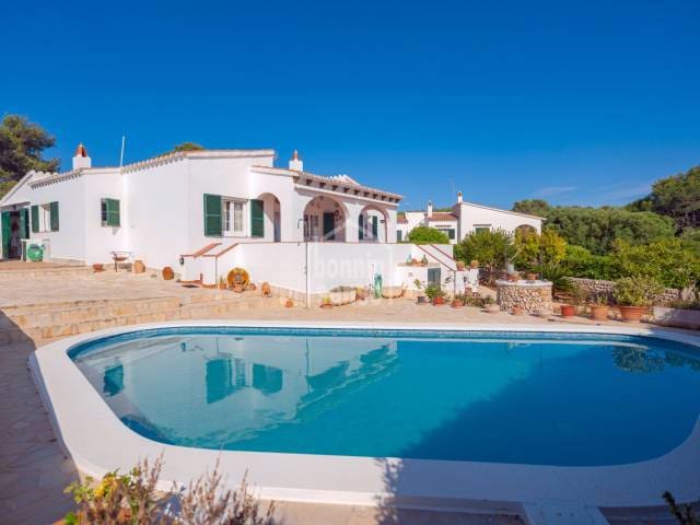4 quarto Moradia para venda em San Luis / Sant Lluís com piscina garagem - 745 000 € (Ref: 9009947)