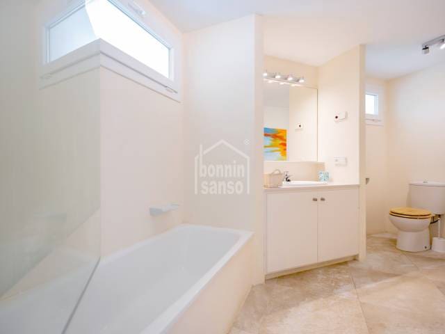 3 camera da letto Appartamento sulla Spiaggia in vendita in Es Mercadal con piscina garage - 505.000 € (Rif: 9016729)