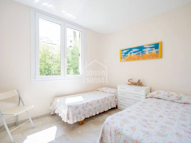 3 camera da letto Appartamento sulla Spiaggia in vendita in Es Mercadal con piscina garage - 505.000 € (Rif: 9016729)