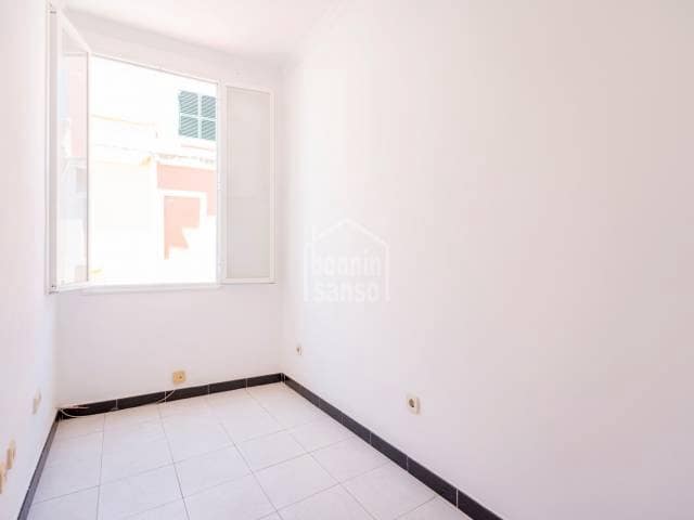 5 bedroom Flat for sale in Ciutadella de Menorca - € 390,000 (Ref: 9018608)