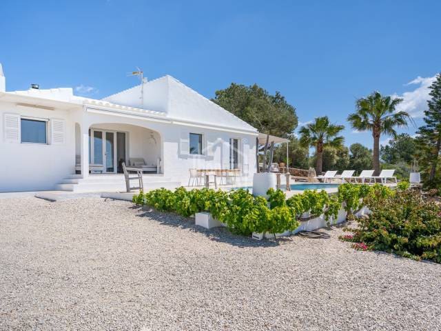 3 slaapkamer Villa te koop in San Luis / Sant Lluís met zwembad - € 820.000 (Ref: 9118006)