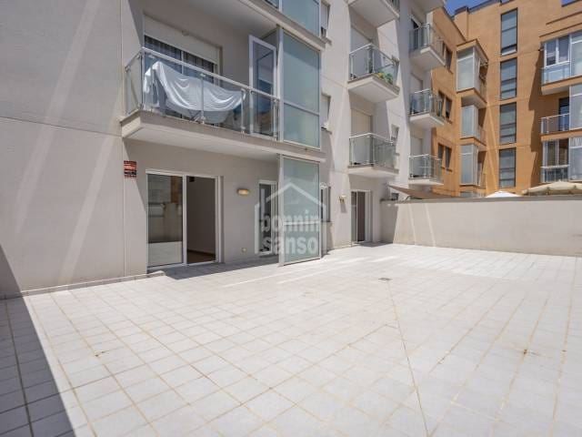2 bedroom Flat for sale in Mahon / Mao - € 340,000 (Ref: 9126080)