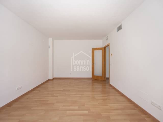 2 soveværelse Lejlighed til salg i Mahón / Maó - € 340.000 (Ref: 9126080)