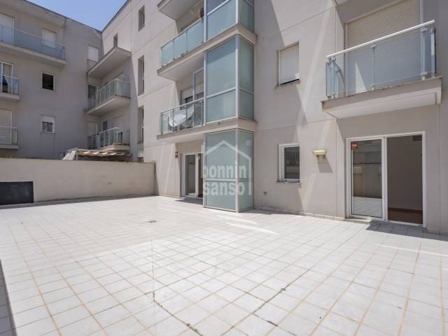 2 bedroom Flat for sale in Mahon / Mao - € 340,000 (Ref: 9126080)
