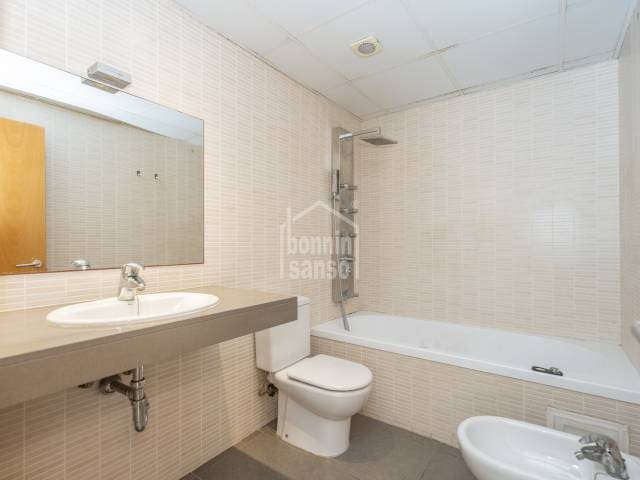 3 bedroom Flat for sale in Mahon / Mao - € 395,000 (Ref: 9126081)