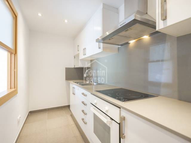 3 slaapkamer Flat te koop in Mahón / Maó - € 395.000 (Ref: 9126081)