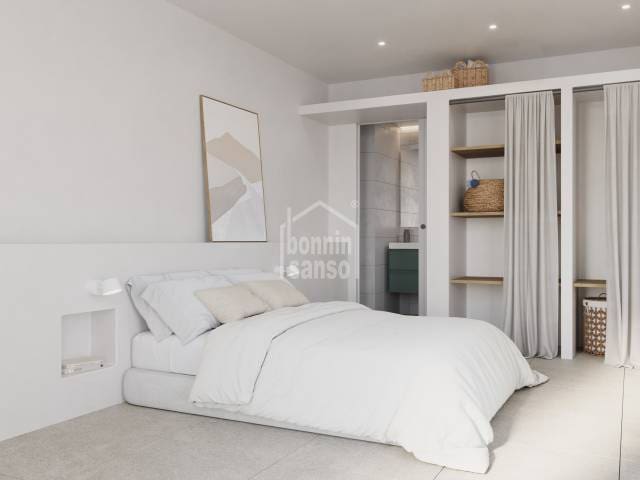 2 soveværelse Lejlighed til salg i Es Castell med swimmingpool - € 349.000 (Ref: 9127493)