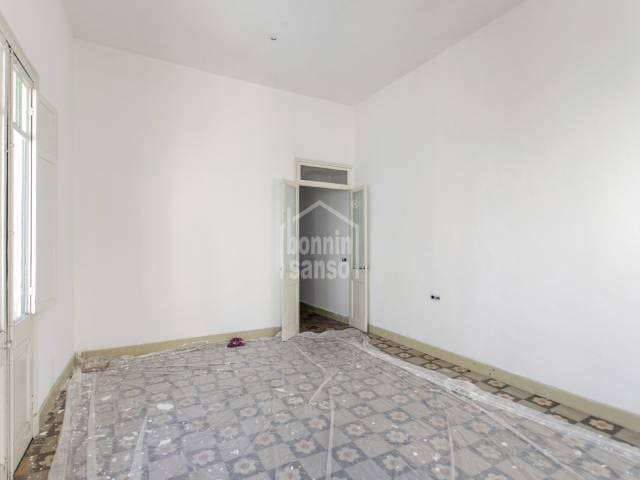 3 bedroom Flat for sale in Mahon / Mao - € 460,000 (Ref: 9131346)