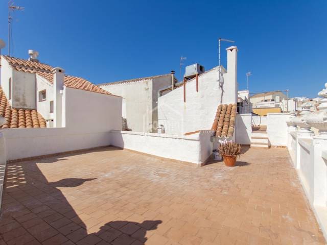 2 slaapkamer Flat te koop in Mahón / Maó - € 298.000 (Ref: 9131347)