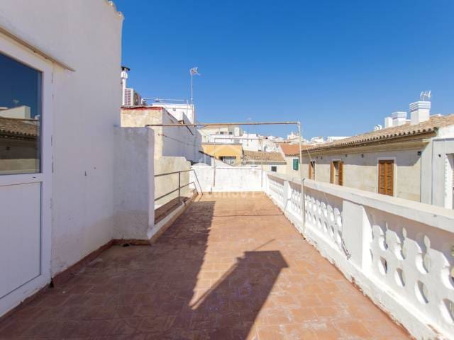 2 slaapkamer Flat te koop in Mahon / Mao - € 298.000 (Ref: 9131347)