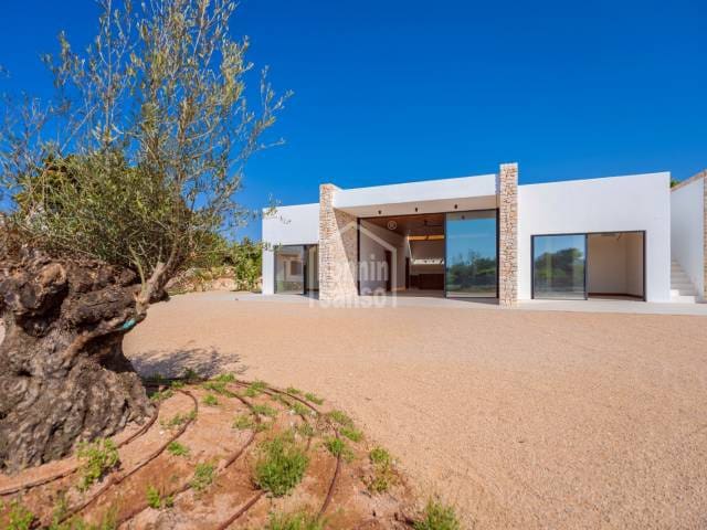 4 Zimmer Villa zu verkaufen in Mahón / Maó mit Pool - 2.100.000 € (Ref: 9135107)