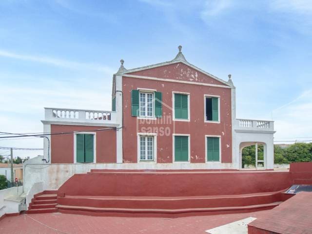 10 makuuhuone Kattohuoneisto myytävänä paikassa Es Castell mukana uima-altaan - 1 200 000 € (Ref: 9135108)