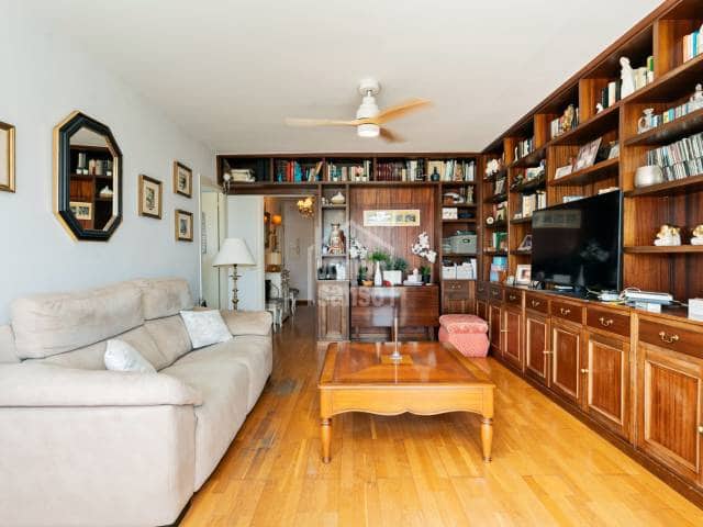 2 slaapkamer Strandappartement te koop in Mahon / Mao - € 495.000 (Ref: 9135895)