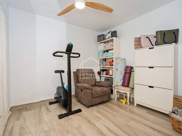 2 slaapkamer Strandappartement te koop in Mahon / Mao - € 495.000 (Ref: 9135895)