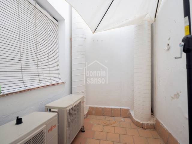 2 slaapkamer Strandappartement te koop in Mahón / Maó - € 495.000 (Ref: 9135895)