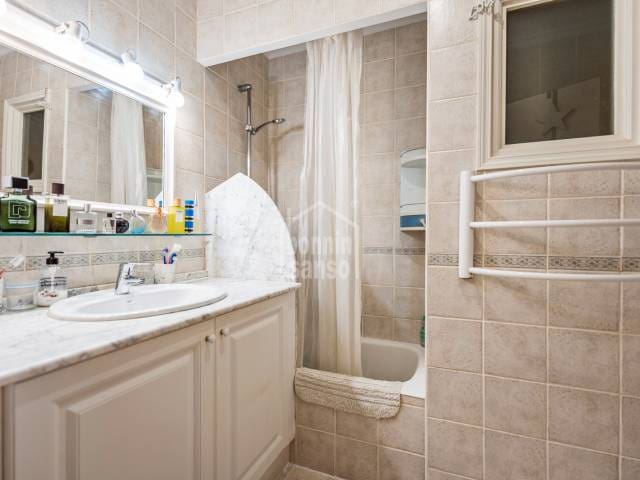 2 slaapkamer Strandappartement te koop in Mahon / Mao - € 495.000 (Ref: 9135895)