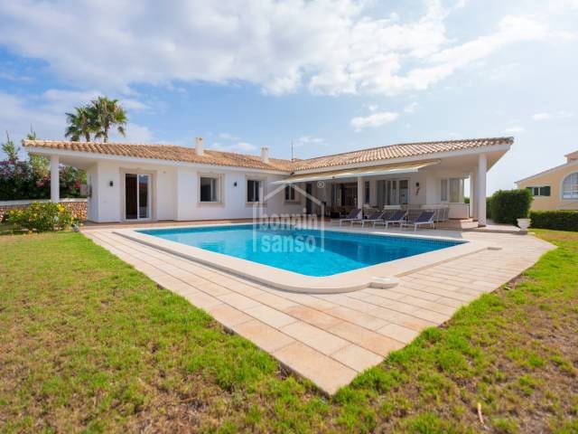 4 chambre Villa/Maison à vendre à Mahón / Maó avec piscine garage - 1 400 000 € (Ref: 9144482)