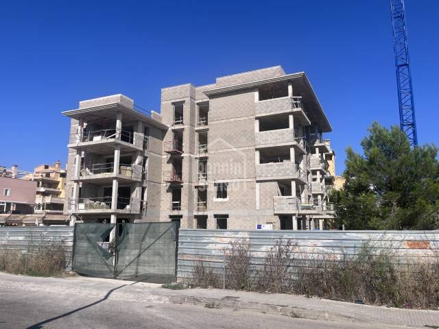 2 soveværelse Strandlejlighed til salg i Sant Llorenç des Cardassar med swimmingpool garage - € 470.000 (Ref: 9144626)