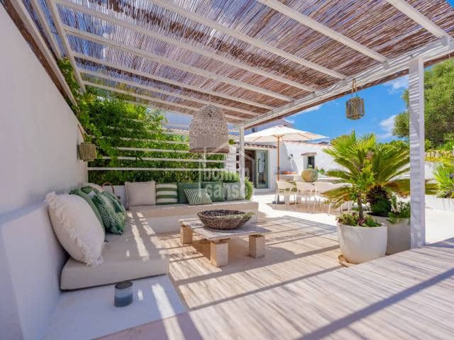 5 sypialnia Willa na sprzedaż w San Luis / Sant Lluis z basenem - 1 250 000 € (Ref: 9183982)