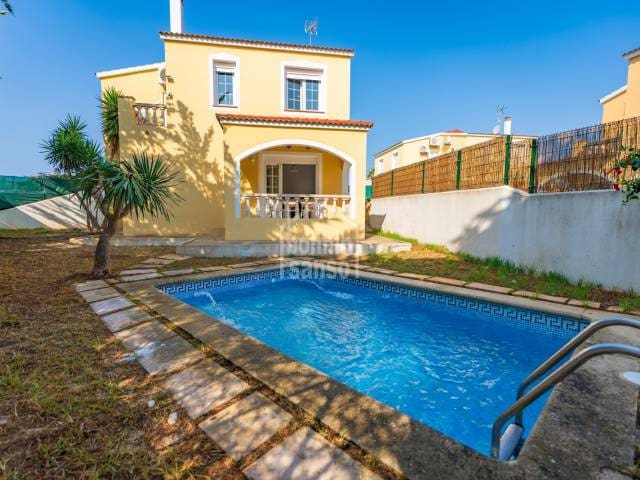 3 soverom Villa til salgs i Ciutadella de Menorca med svømmebasseng - € 498 000 (Ref: 9187223)