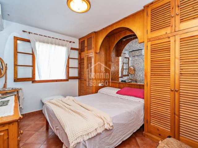 3 Zimmer Villa zu verkaufen in Ciutadella de Menorca mit Pool Garage - 892.000 € (Ref: 9200000)