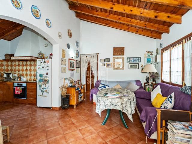 3 Zimmer Villa zu verkaufen in Ciutadella de Menorca mit Pool Garage - 892.000 € (Ref: 9200000)