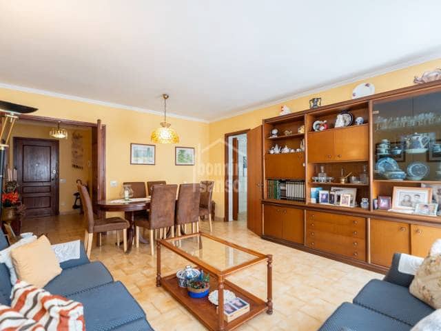 3 Zimmer Wohnung zu verkaufen in Es Castell - 384.000 € (Ref: 9227723)