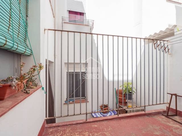 3 Zimmer Wohnung zu verkaufen in Es Castell - 384.000 € (Ref: 9227723)