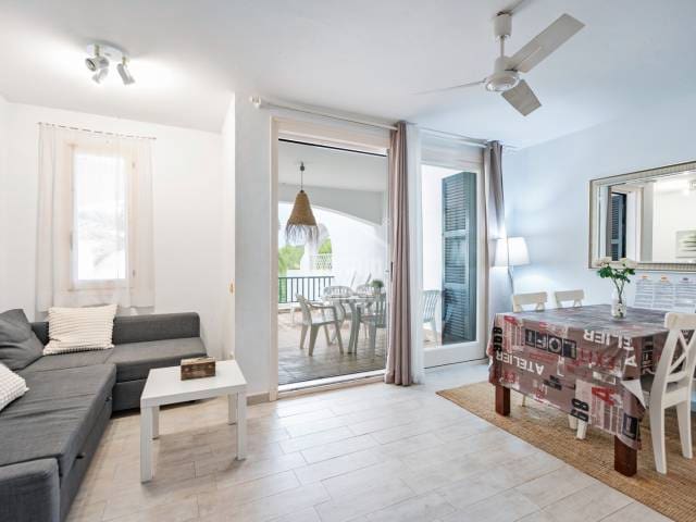 1 sovrum Strandlägenhet till salu i Es Mercadal med pool - 295 000 € (Ref: 9249442)