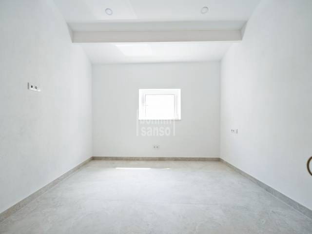 2 Zimmer Wohnung zu verkaufen in Mahón / Maó - 350.000 € (Ref: 9282583)