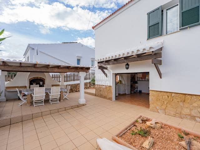 4 soverom Villa til salgs i Es Mercadal med garasje - € 1 125 000 (Ref: 9292304)