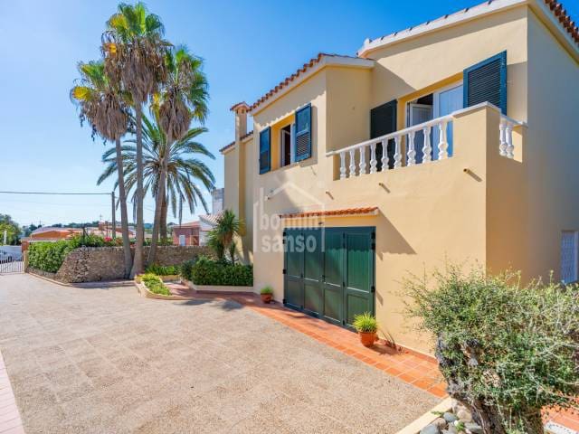 4 chambre Villa/Maison à vendre à Es Castell avec piscine garage - 890 000 € (Ref: 9295919)