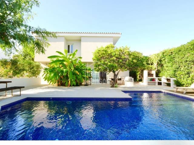 6 chambre Villa/Maison à vendre à Es Castell avec piscine garage - 1 295 000 € (Ref: 9343924)