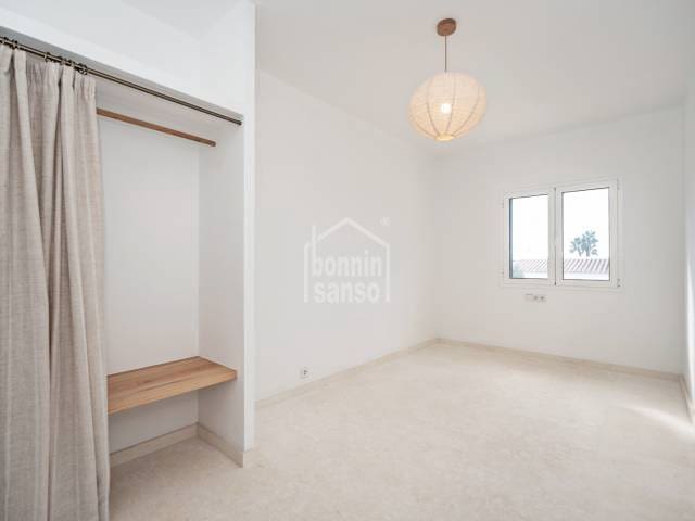 4 soveværelse Finca/Landehus til salg i Es Castell med swimmingpool garage - € 1.195.000 (Ref: 9352099)