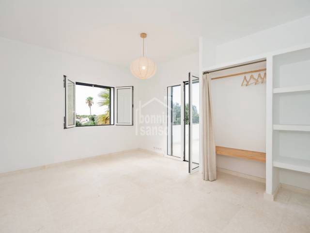 4 soveværelse Finca/Landehus til salg i Es Castell med swimmingpool garage - € 1.195.000 (Ref: 9352099)