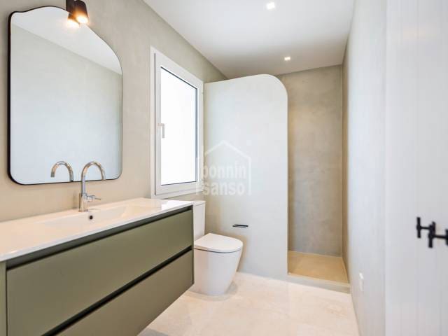 4 soveværelse Finca/Landehus til salg i Es Castell med swimmingpool garage - € 1.195.000 (Ref: 9352099)