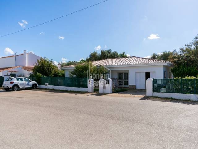 3 bedroom Villa for sale in Mahón / Maó with garage - € 595,000 (Ref: 9352783)